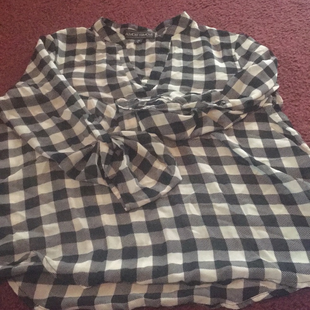 Checkered high-low long sleeve